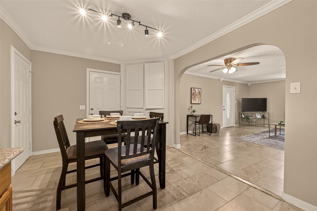515 Ogilvie Street - Photo 5