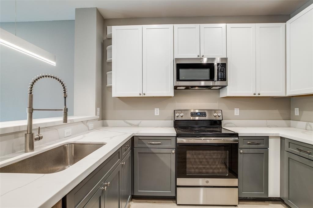 5262 Ella Boulevard - Photo 11