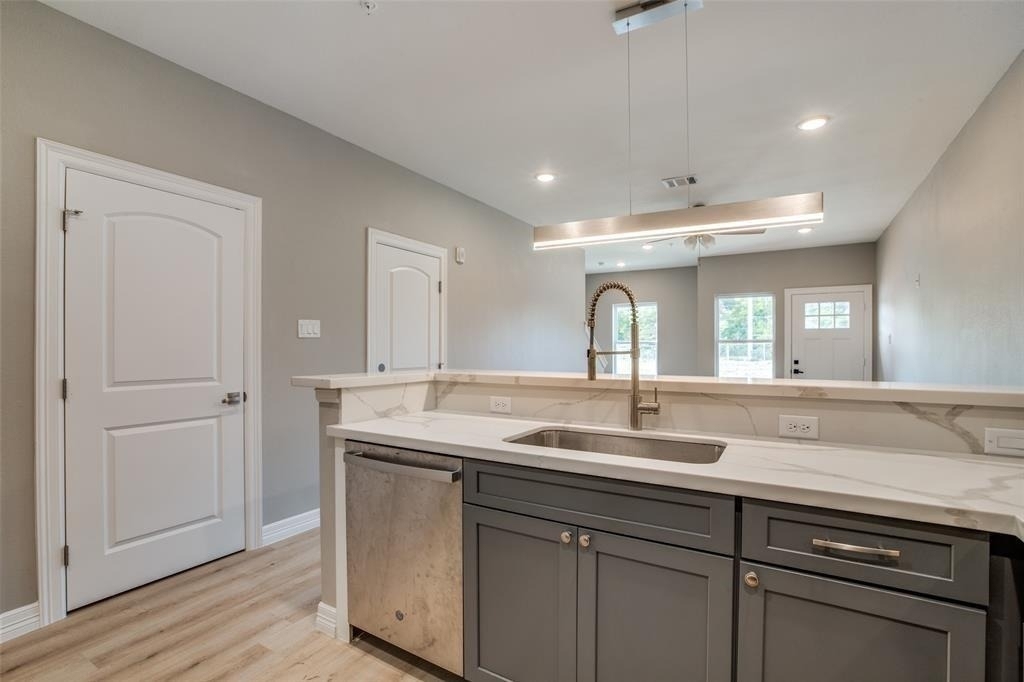 5262 Ella Boulevard - Photo 7