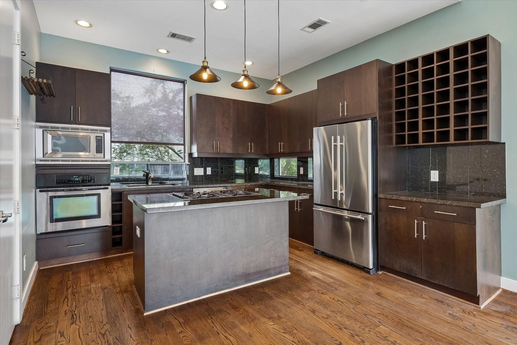 732 Ruthven Street - Photo 4