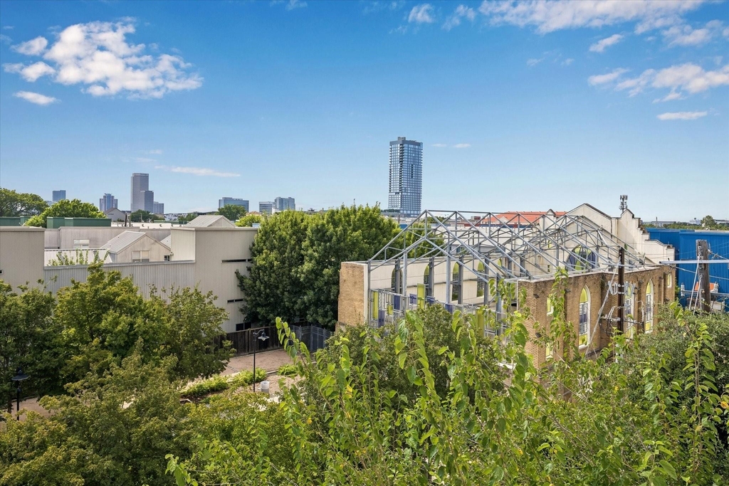 732 Ruthven Street - Photo 13