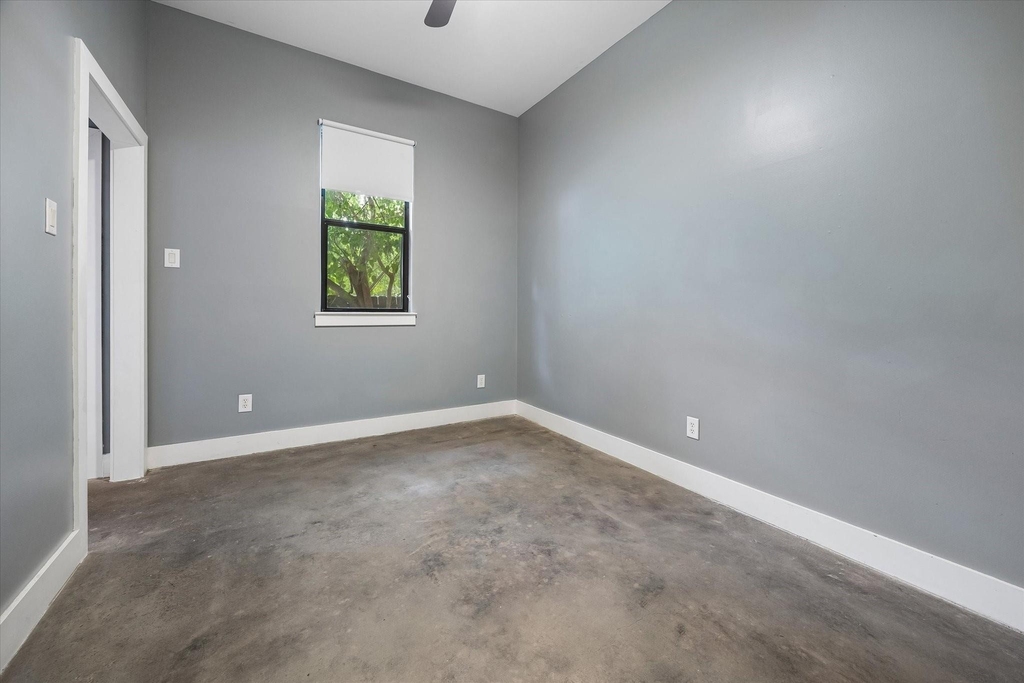 732 Ruthven Street - Photo 14