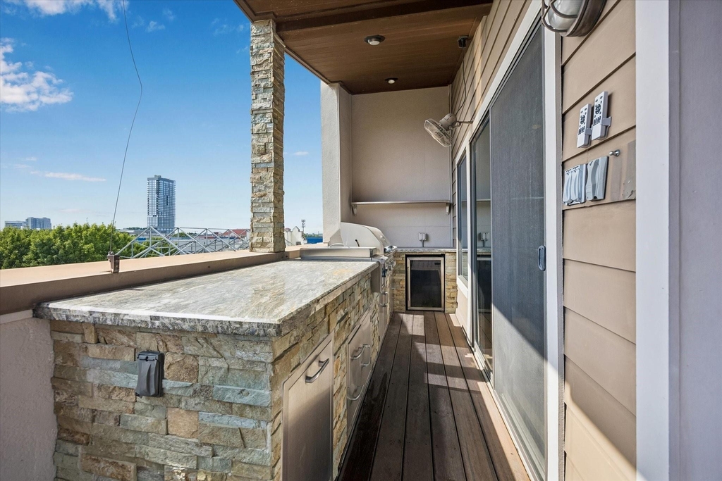 732 Ruthven Street - Photo 11