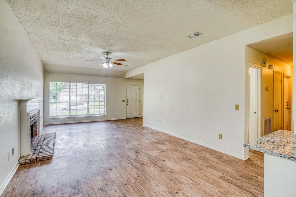 22614 Powell House Lane - Photo 2