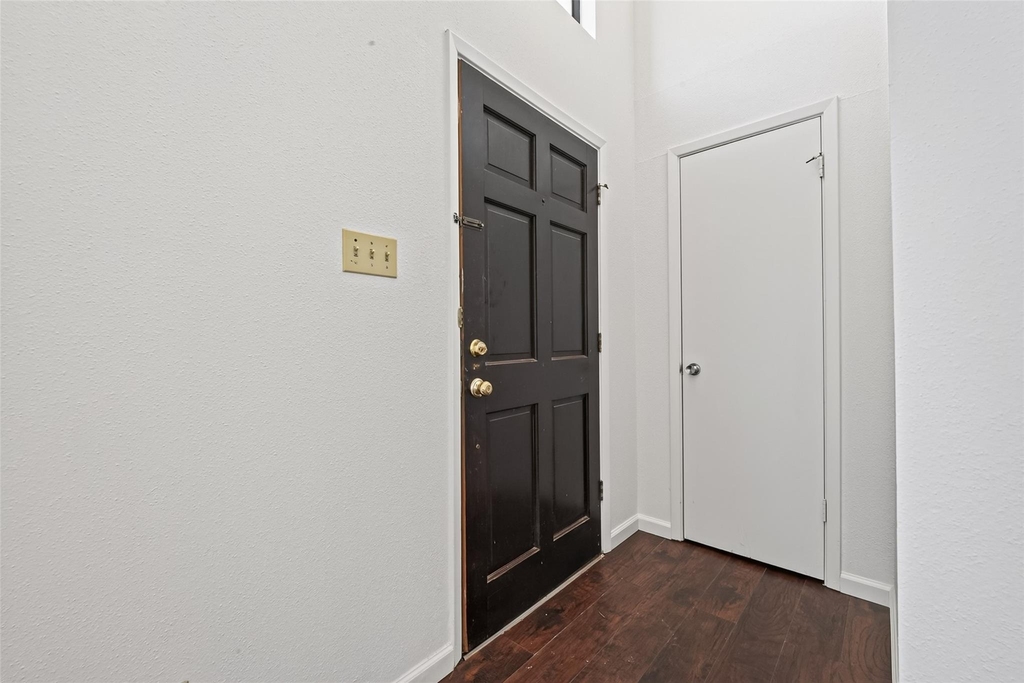 6401 Deihl Road - Photo 3