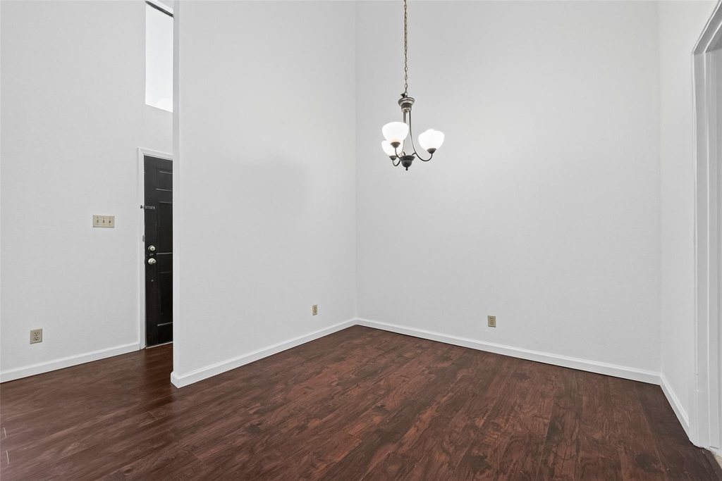 6401 Deihl Road - Photo 5