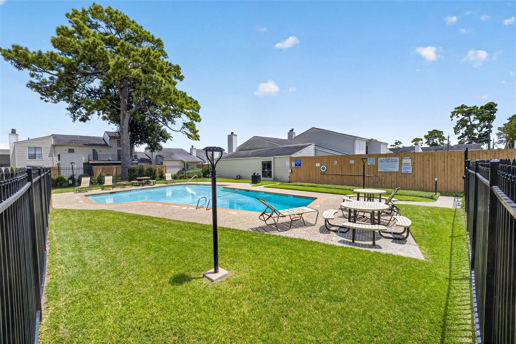 6401 Deihl Road - Photo 29