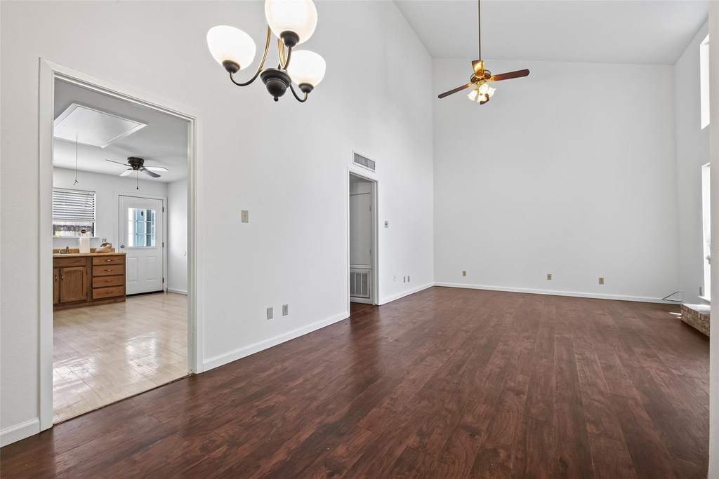 6401 Deihl Road - Photo 7