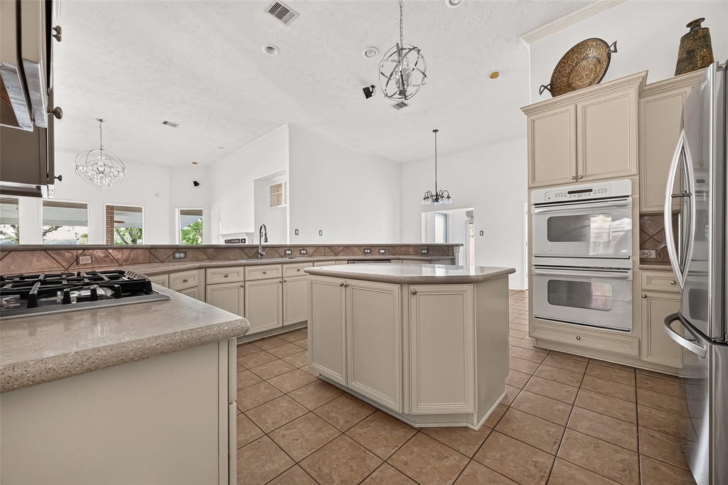 3831 Lakeridge Canyon Drive - Photo 14