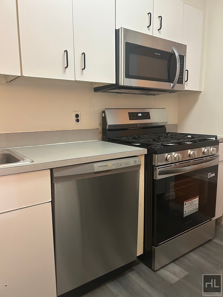 66-72 Saint Nicholas Ave - Photo 5