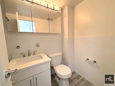 East 16 Avenue - Photo 3