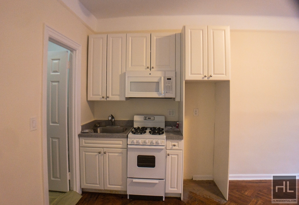 West 72 Street - Photo 2