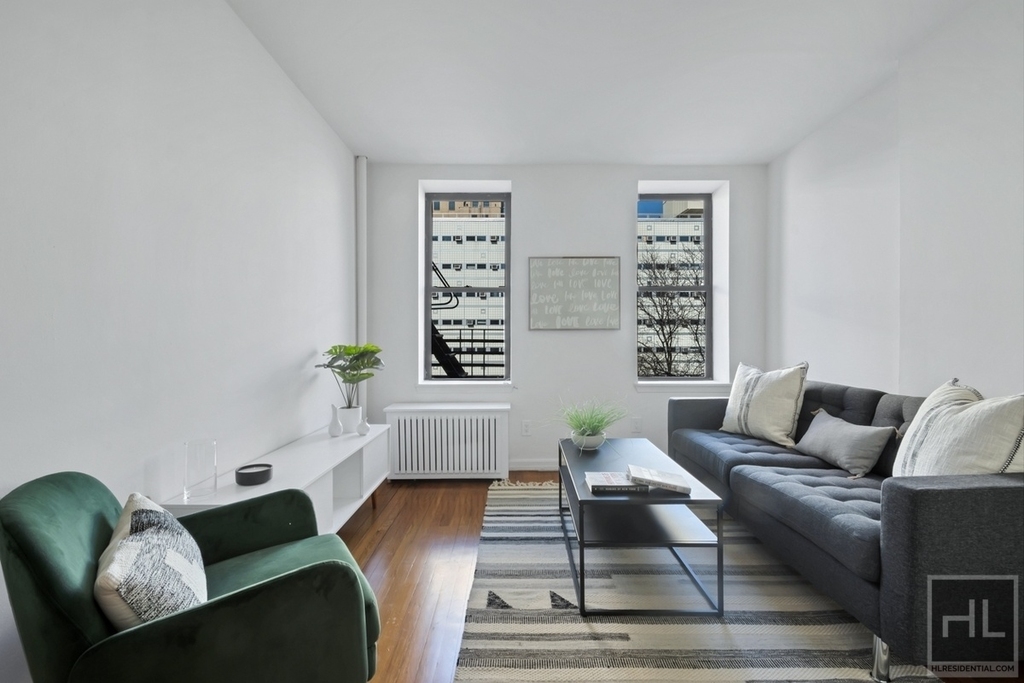 West 49 Street - Photo 5