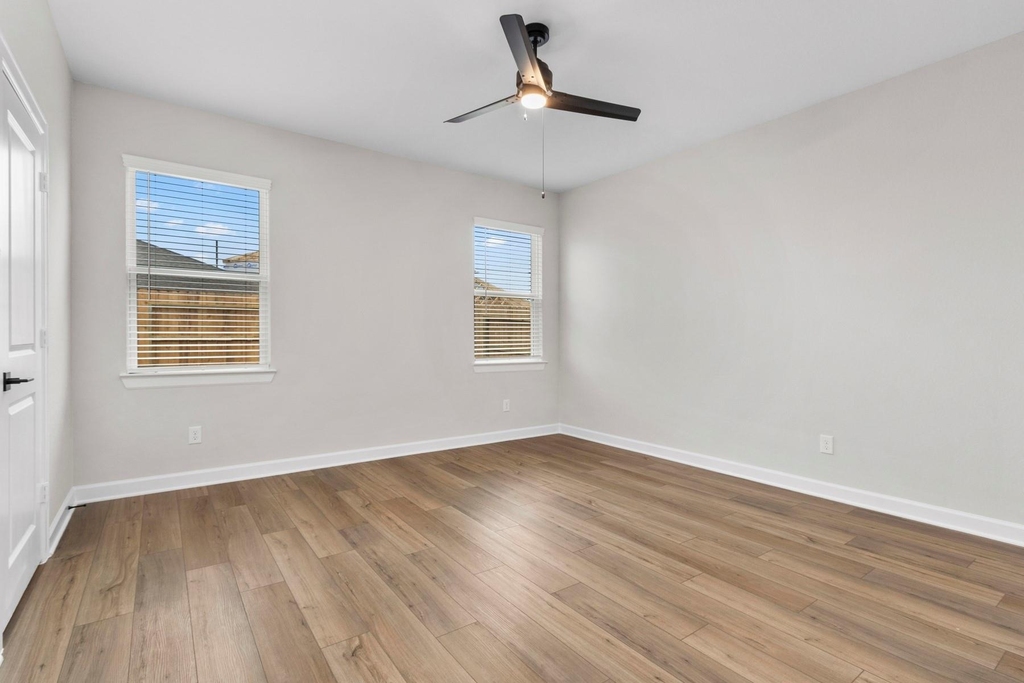 1026 Whispering Winds Drive - Photo 7