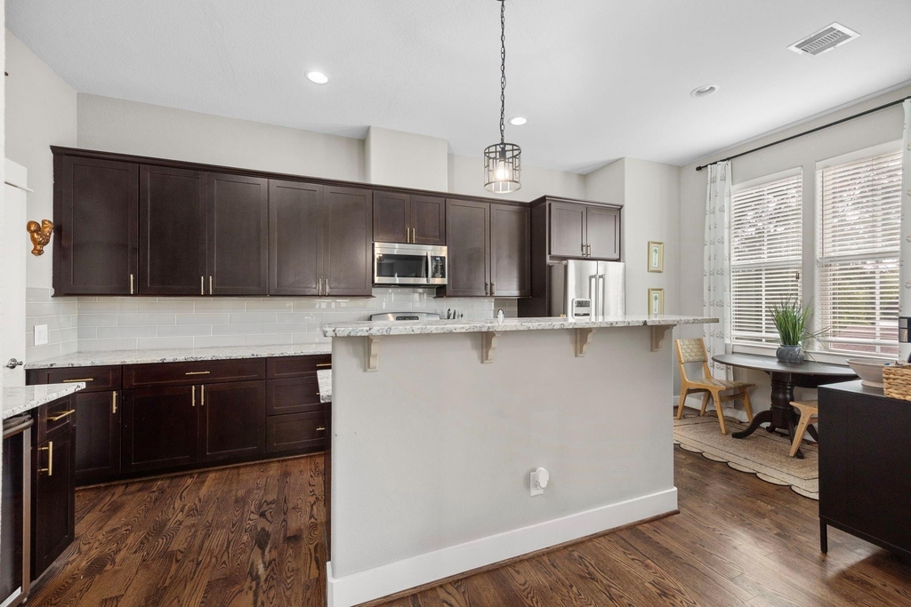 1314 W 21st Street - Photo 17