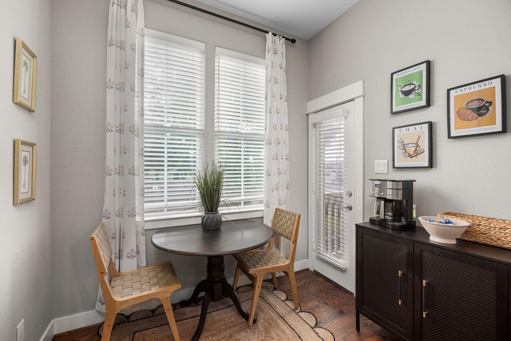 1314 W 21st Street - Photo 18