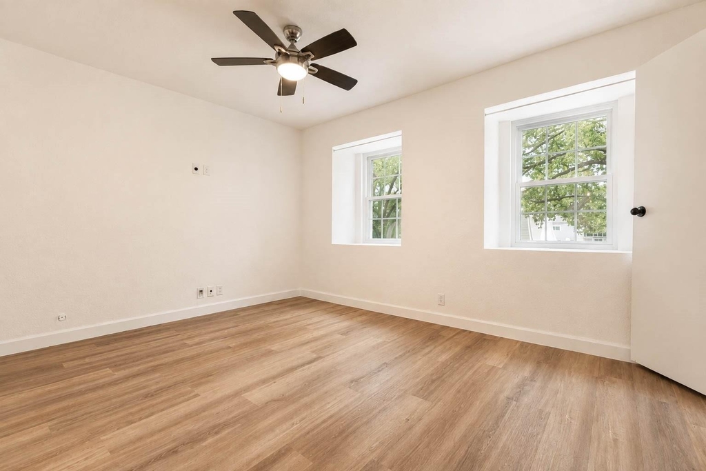 11002 Hammerly Boulevard - Photo 14