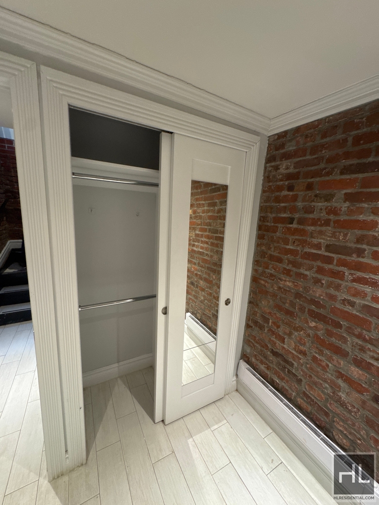 East 13th Street - Photo 6