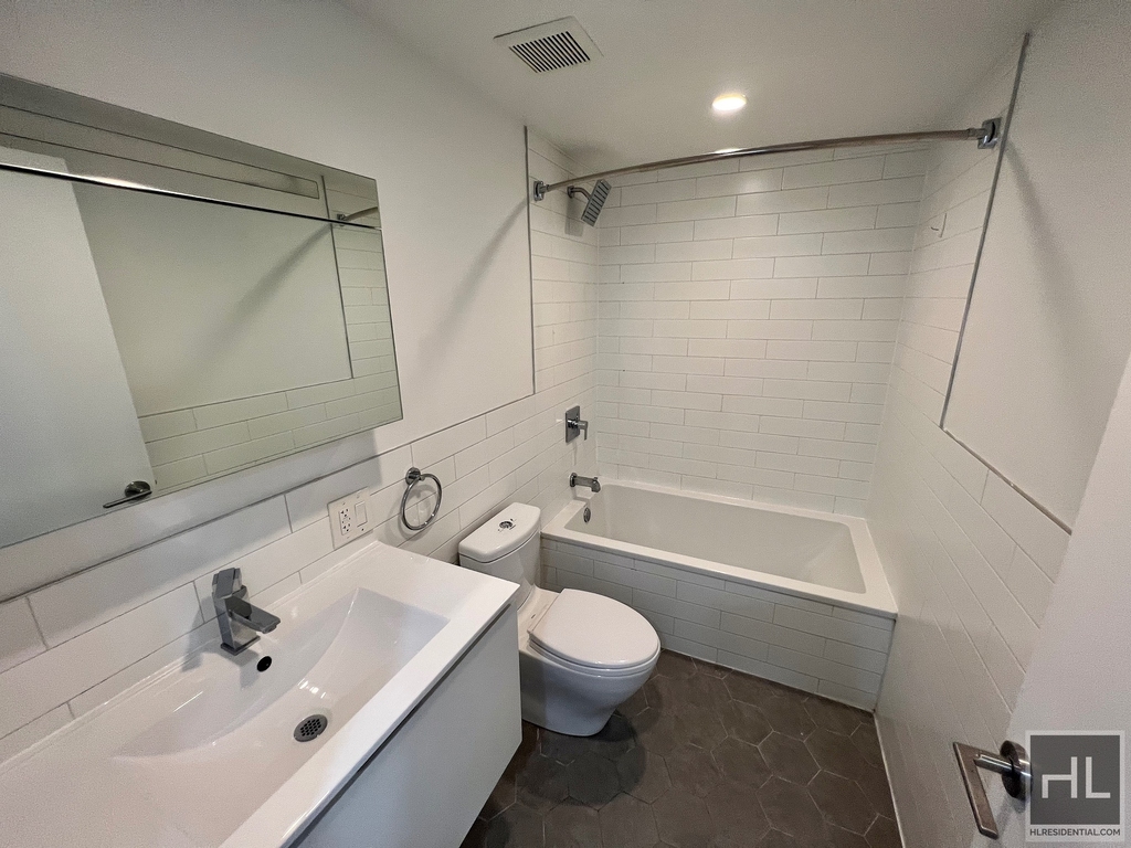 225 Mac Dougal Street - Photo 5