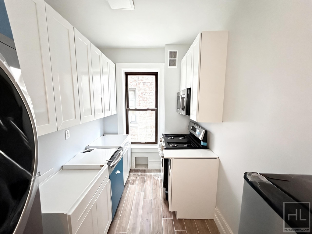 Newkirk Avenue - Photo 3