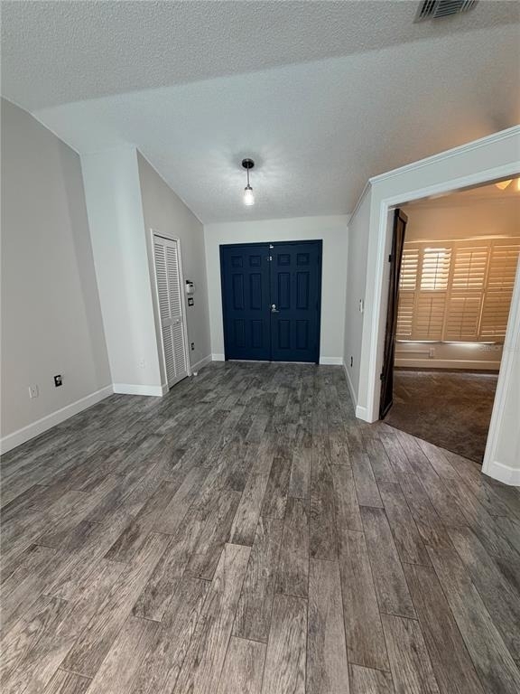 3221 Oakwood Place - Photo 2