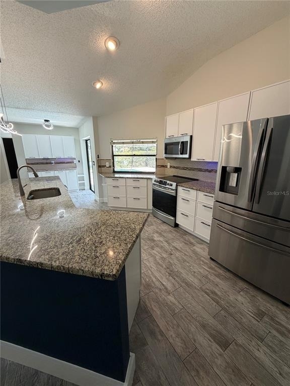 3221 Oakwood Place - Photo 5