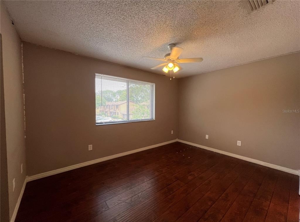 100 E Baywood Square - Photo 12
