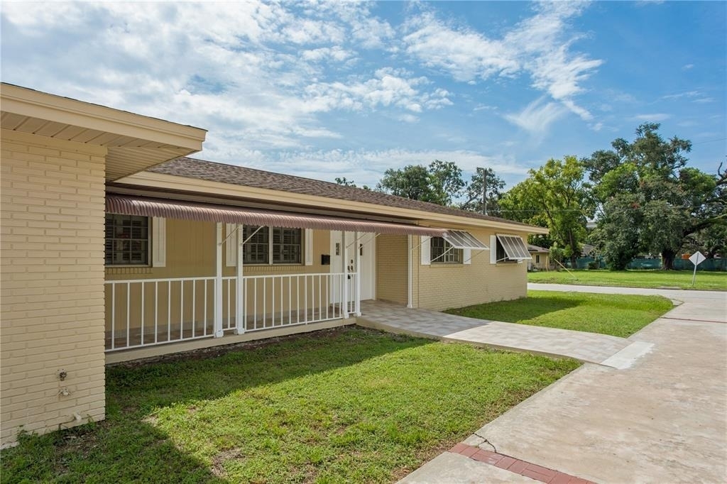 4701 N Habana Avenue - Photo 1