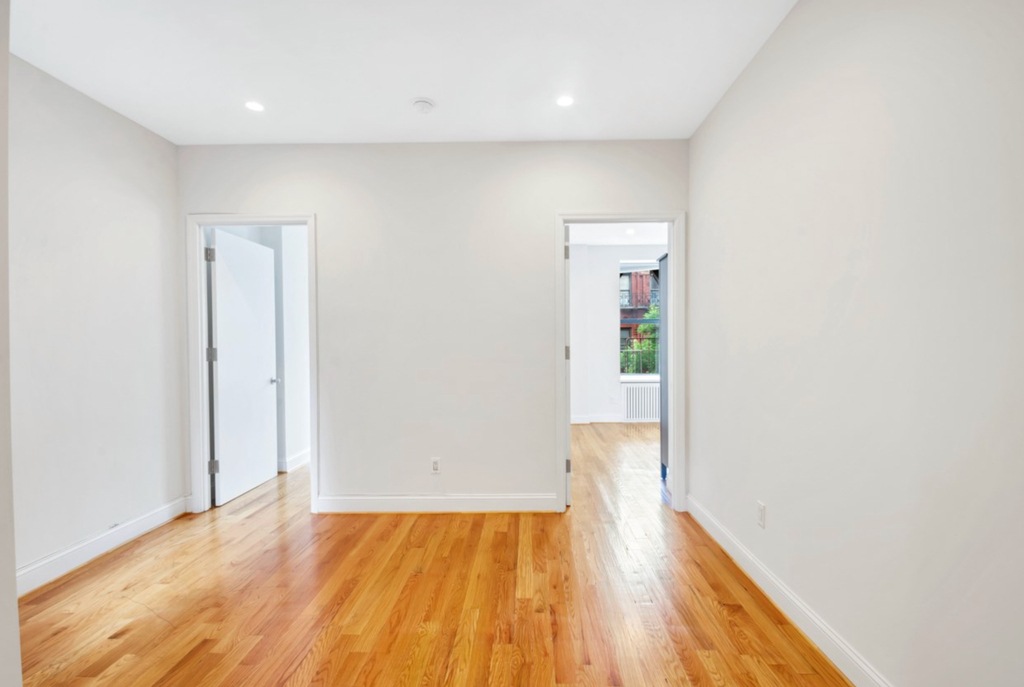 West 45th Street - Photo 2