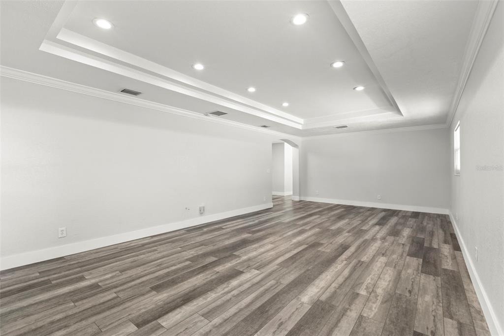 4510 68th Avenue N - Photo 3