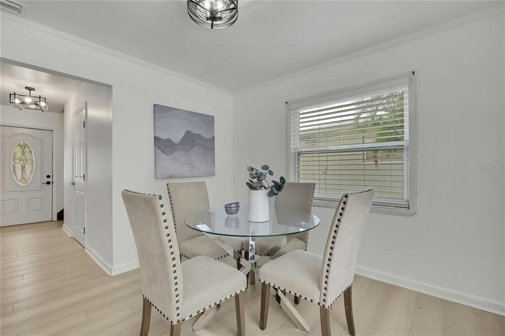 8424 Stillbrook Avenue - Photo 5
