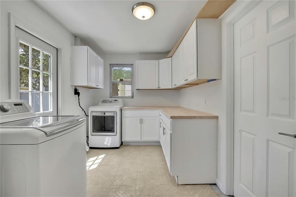 8424 Stillbrook Avenue - Photo 9