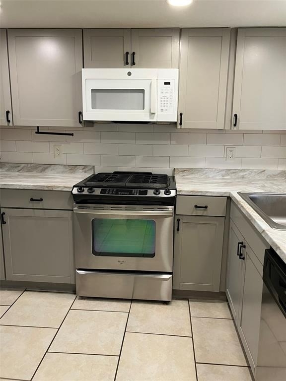 5521 80th Street N - Photo 3