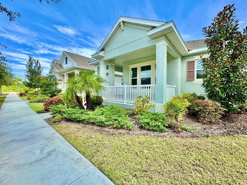 827 Winterside Drive - Photo 1