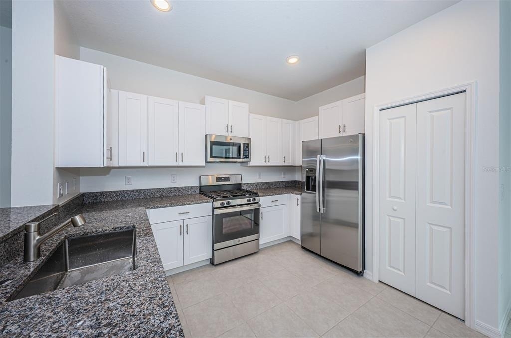 8327 Crescent Oaks Drive - Photo 11