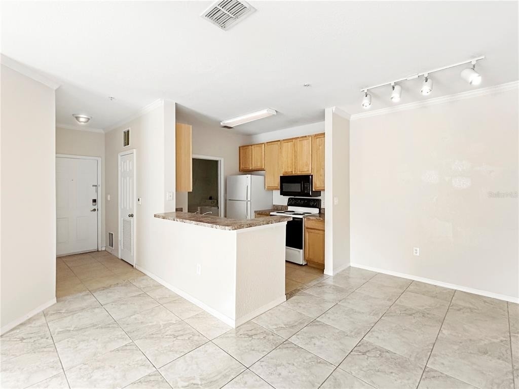10205 Courtney Palms Boulevard - Photo 5