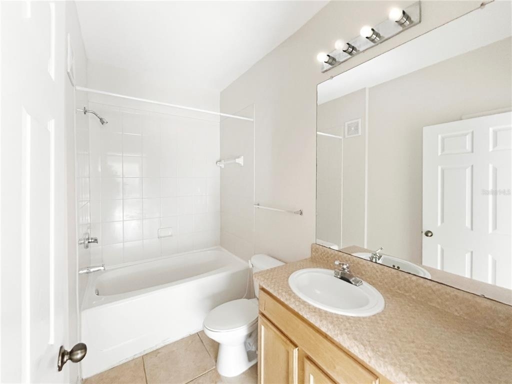 10205 Courtney Palms Boulevard - Photo 14