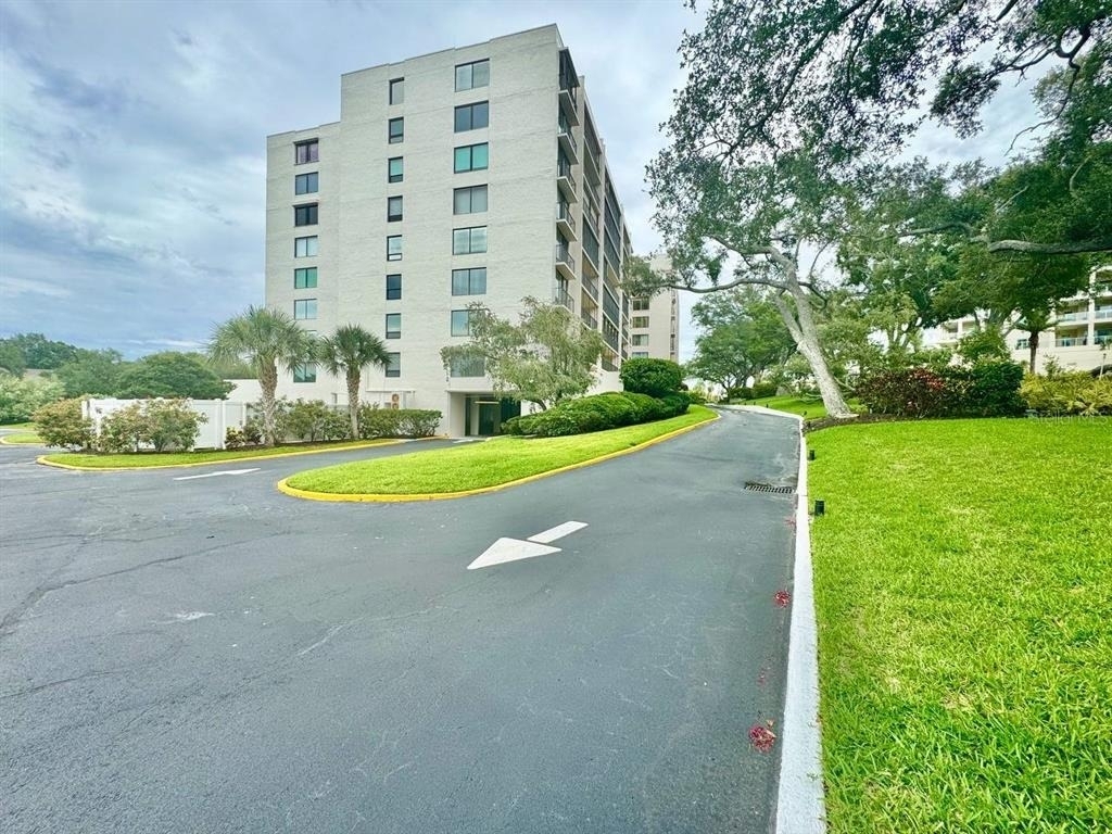 220 Belleview Boulevard - Photo 1
