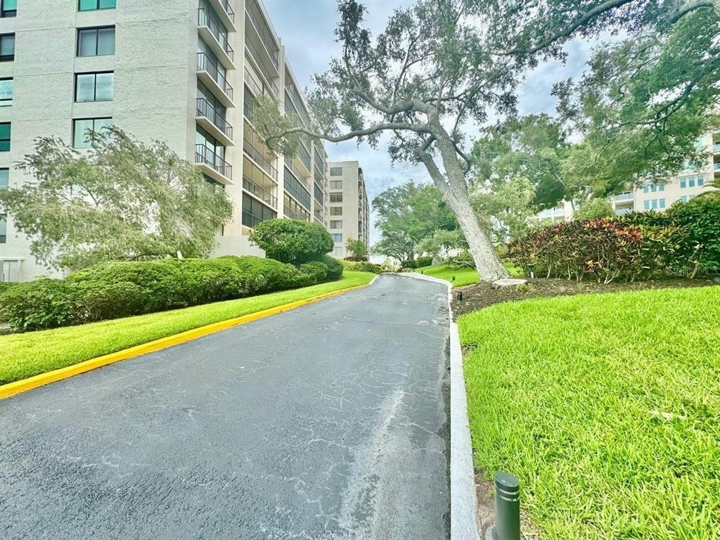 220 Belleview Boulevard - Photo 2