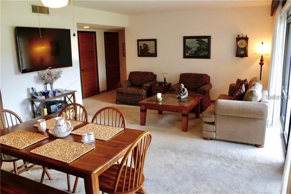 901 Tennis Way - Photo 1