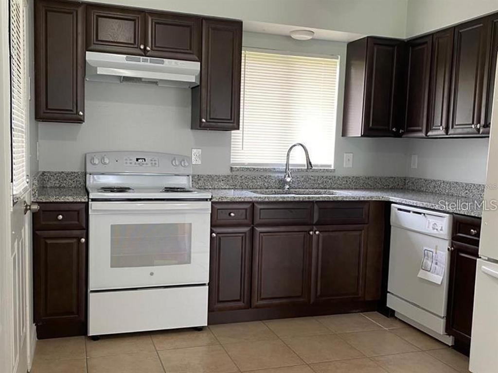 5805 N Daughtery Road - Photo 1