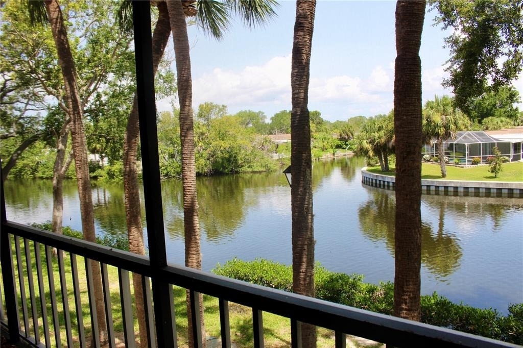 9101 Tudor Drive - Photo 4