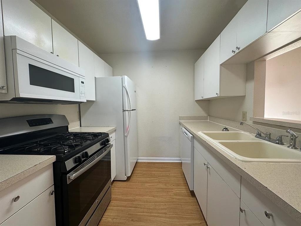 2050 San Marcos Drive Se - Photo 3