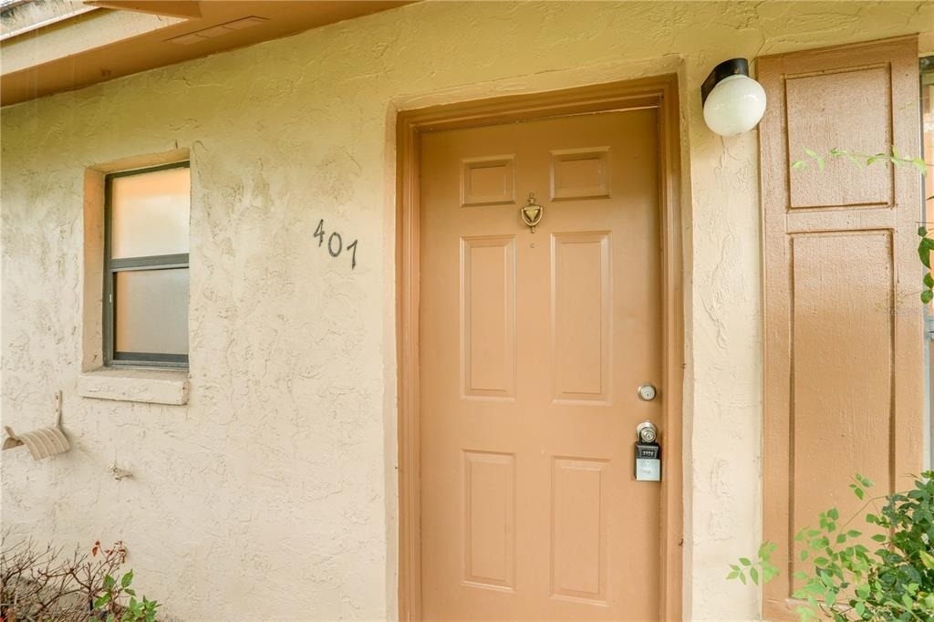 407 Douglas Way - Photo 2