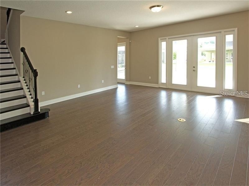 8712 Crescendo Avenue - Photo 4