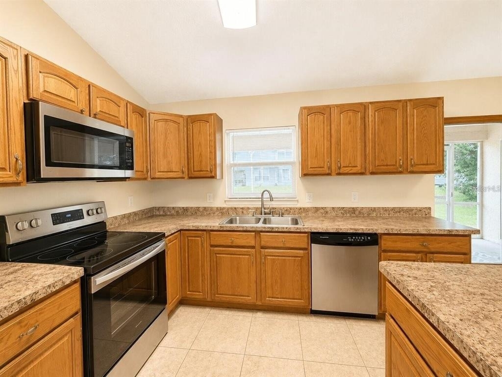 907 Hendon Place - Photo 3