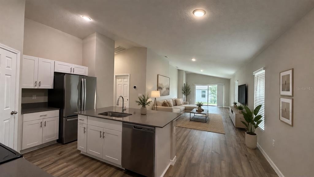 4904 Mainsail Street - Photo 3