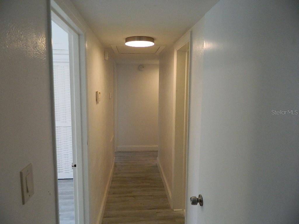 944 Kensington Drive - Photo 7