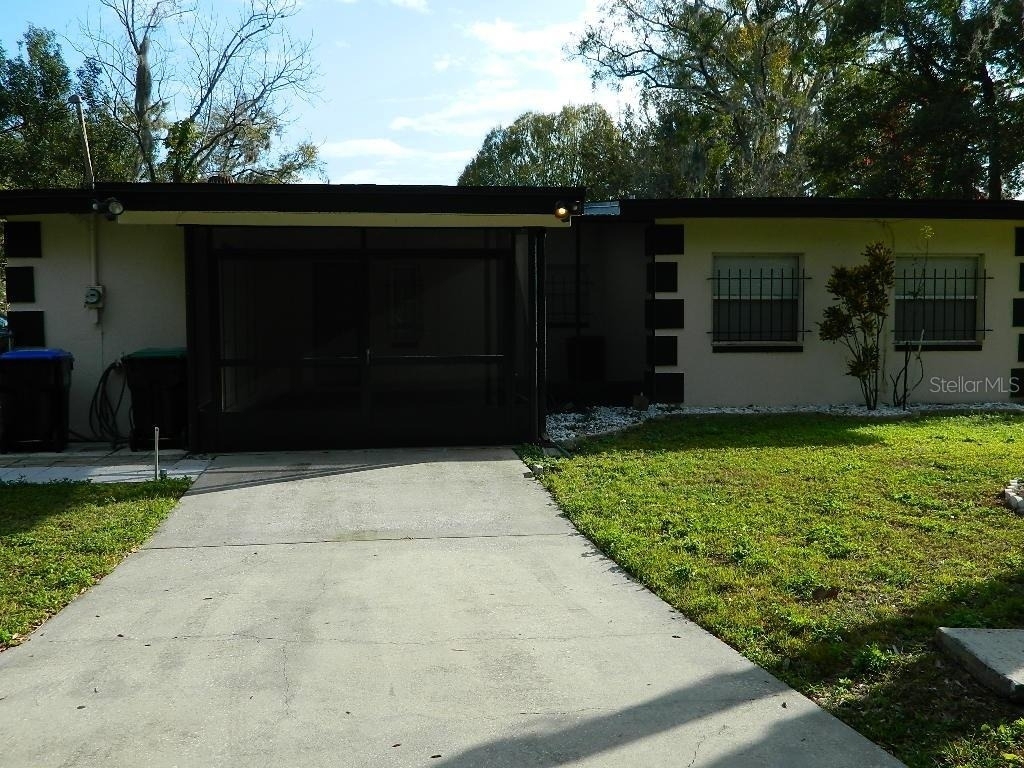 944 Kensington Drive - Photo 1