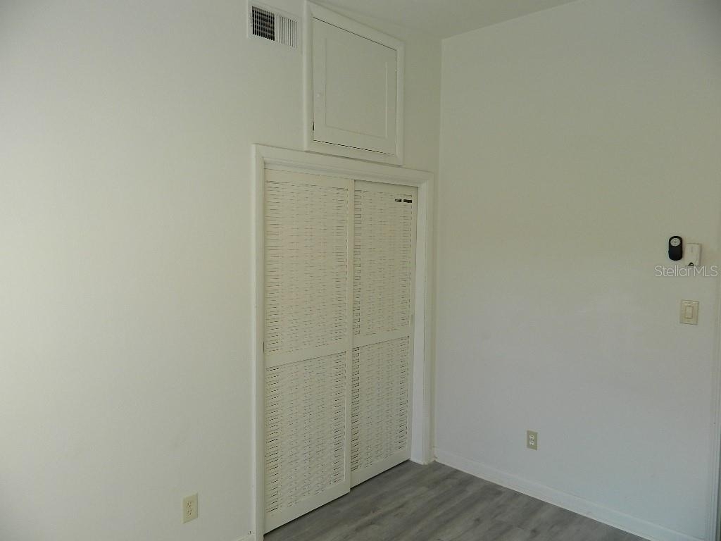 944 Kensington Drive - Photo 16